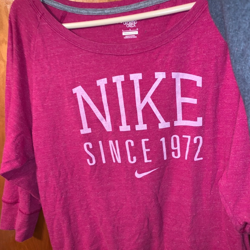 Nike quarter sleeve top